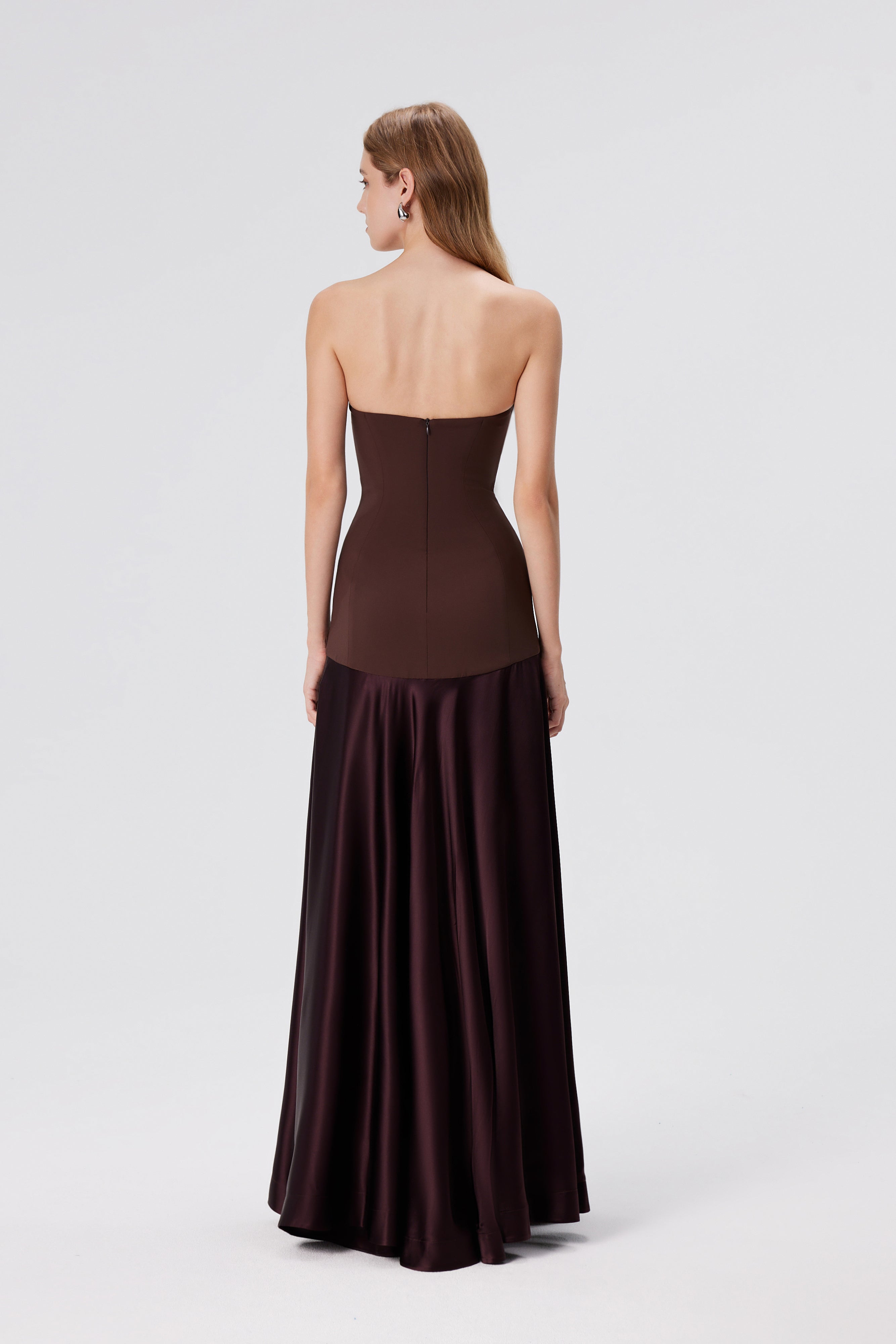 LUNARIA™ | Sukienka Elegancji Konturu