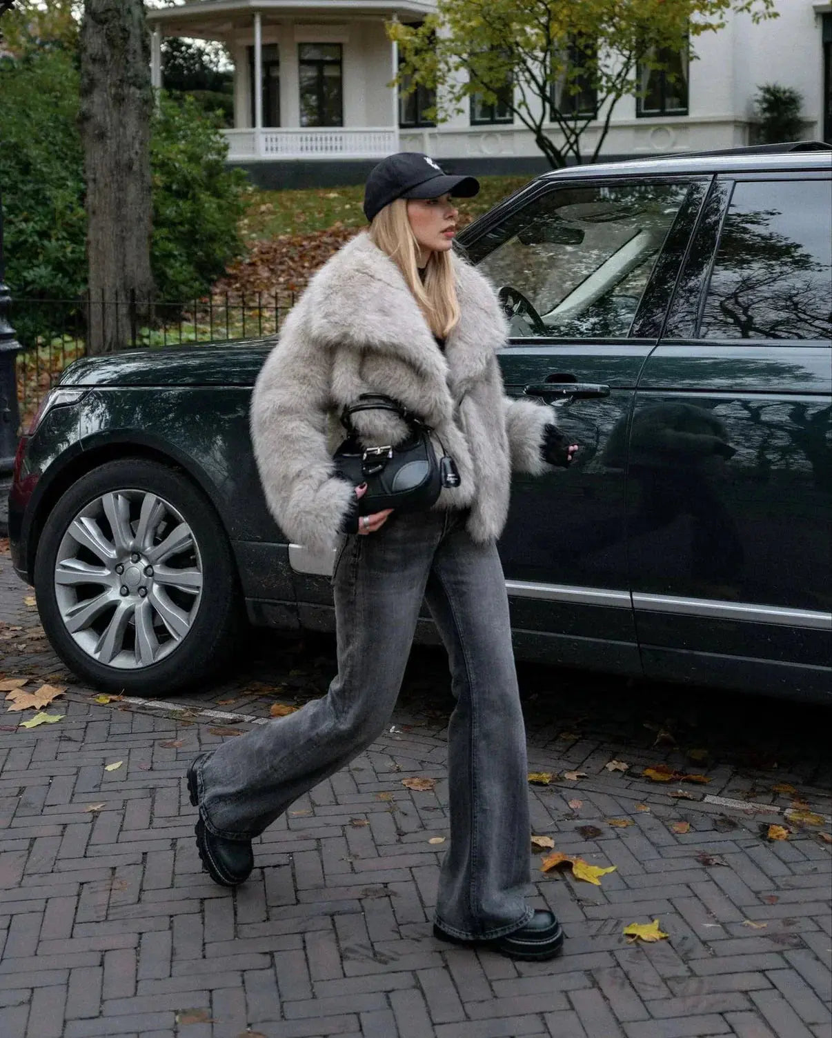 Izabele Atelier™ | Klasyczny płaszcz z futra
